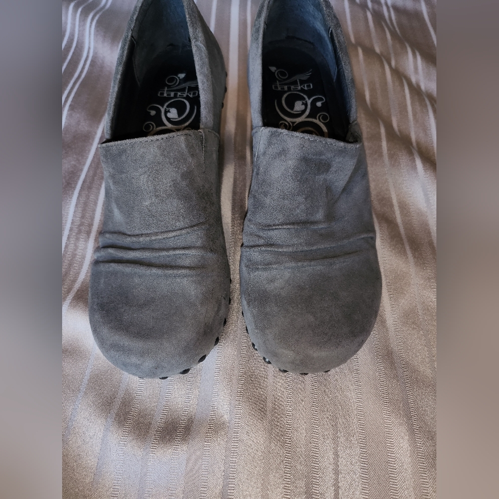 Dansko Women's Charcoal Suede Mules